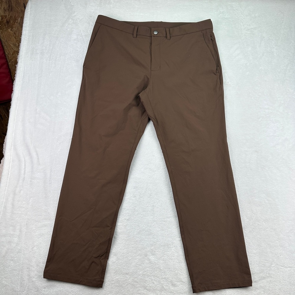 CRZ YOGA Mens Brown Pants Size 38x32 Golf Outdoors Lightweight Performance